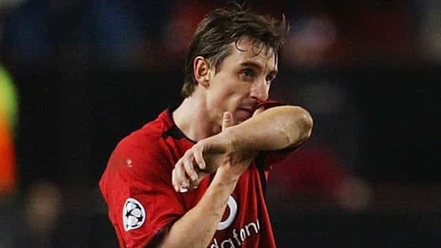 Gary Neville reveals biggest bottle job of his Manchester United career Gary Neville reveals biggest bottle job of his Manchester United career