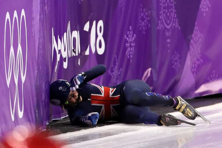 WATCH: Elise Christie suffers more Olympic heartache after crashing out on final bend WATCH: Elise Christie suffers more Olympic heartache after crashing out on final bend