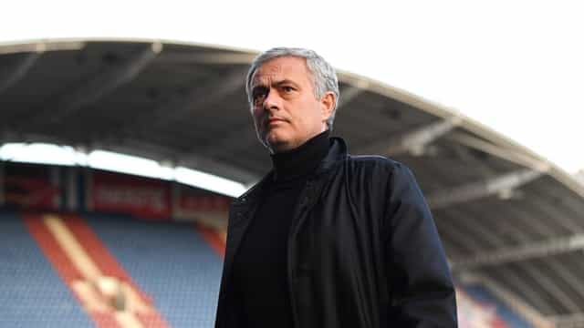 Man United appear to be starting with a 4-3-3 formation for Huddersfield match Man United appear to be starting with a 4-3-3 formation for Huddersfield match