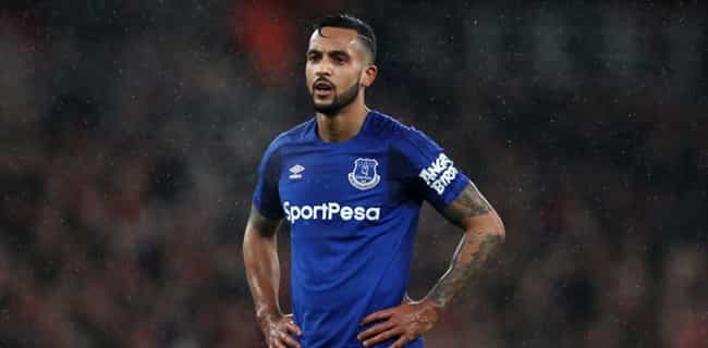 Arsenal fans understandably feel sorry for Theo Walcott Arsenal fans understandably feel sorry for Theo Walcott