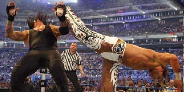 Sweet Chin Music works an absolute treat in MMA fight Sweet Chin Music works an absolute treat in MMA fight