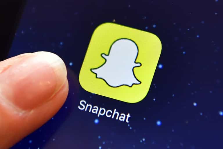 Snapchat warns of consequences for users who change back to the old way of using the app Snapchat warns of consequences for users who change back to the old way of using the app