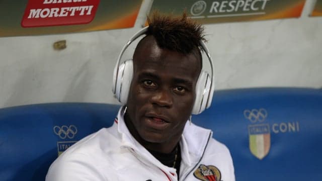 Balotelli’s yellow card he received for complaining about racist abuse has been rescinded Balotelli’s yellow card he received for complaining about racist abuse has been rescinded