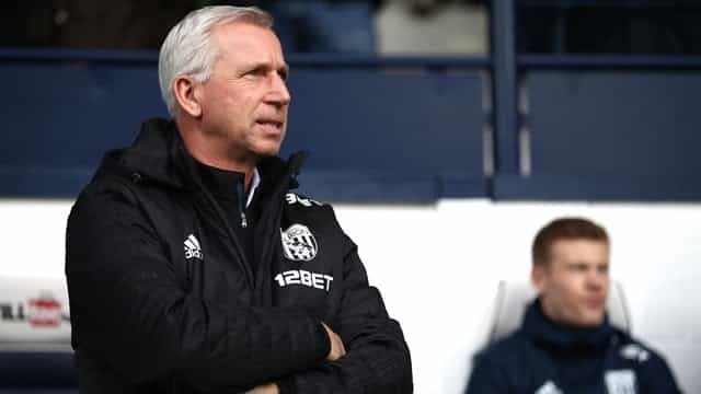 Alan Pardew fines player for latest act of insubordination at West Brom Alan Pardew fines player for latest act of insubordination at West Brom