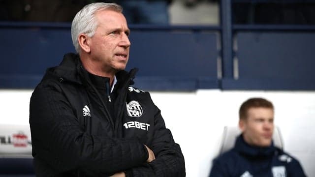 Alan Pardew fines player for latest act of insubordination at West Brom Alan Pardew fines player for latest act of insubordination at West Brom