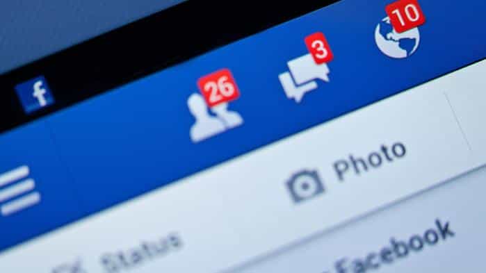 Facebook begins rolling out downvote button Facebook begins rolling out downvote button