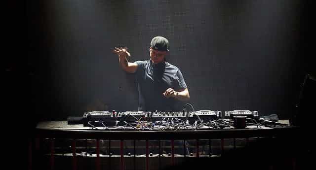 Avicii’s family releases statement thanking fans for support following the musician’s death Avicii’s family releases statement thanking fans for support following the musician’s death
