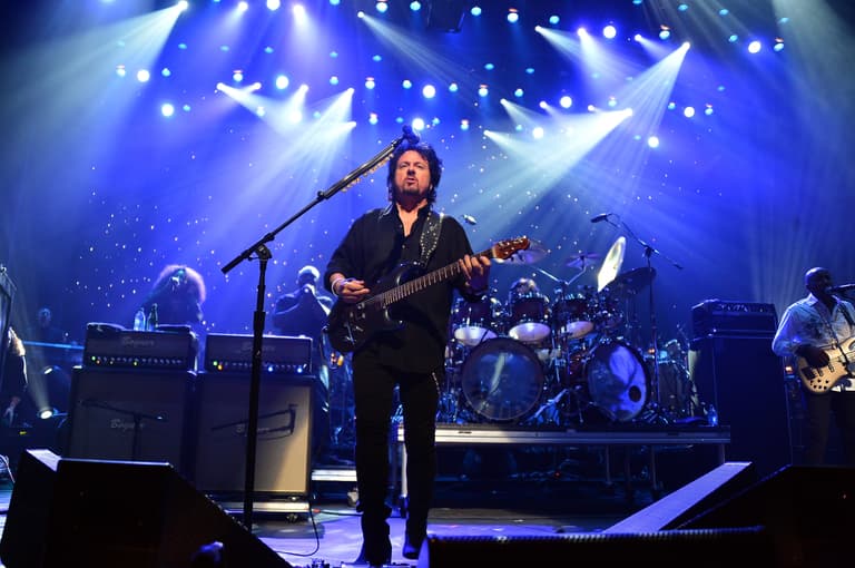 There is no band on the planet better at performing live than Toto There is no band on the planet better at performing live than Toto