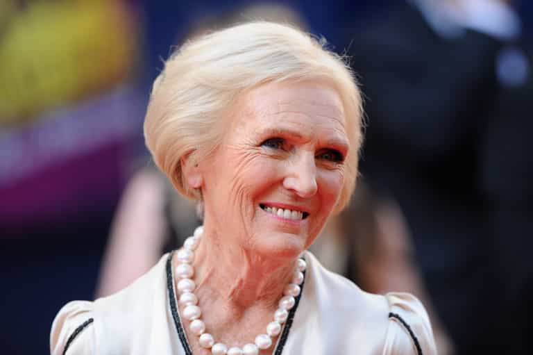 Mary Berry arrested at airport for having ‘flour and sugar in little plastic bags’ Mary Berry arrested at airport for having ‘flour and sugar in little plastic bags’