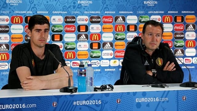 Thibaut Courtois accused of leaking team information by former manager Thibaut Courtois accused of leaking team information by former manager