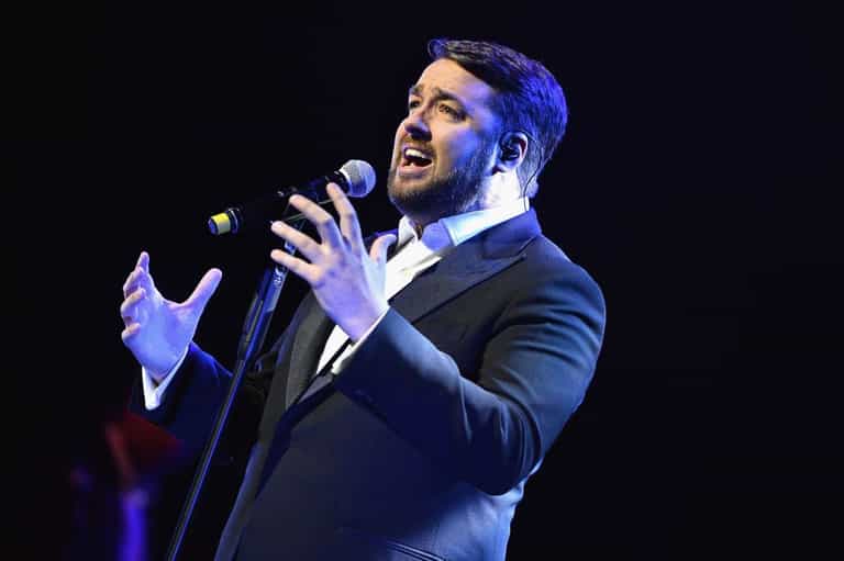 Jason Manford reveals he tried to stop 20-man Manchester Derby brawl at train station Jason Manford reveals he tried to stop 20-man Manchester Derby brawl at train station