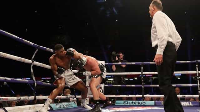 Rival’s promoter not happy with Anthony Joshua’s gamesmanship in round nine Rival’s promoter not happy with Anthony Joshua’s gamesmanship in round nine