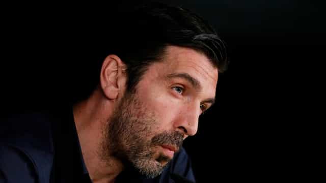 Manchester United fans have turned on Gianluigi Buffon after bold claim Manchester United fans have turned on Gianluigi Buffon after bold claim