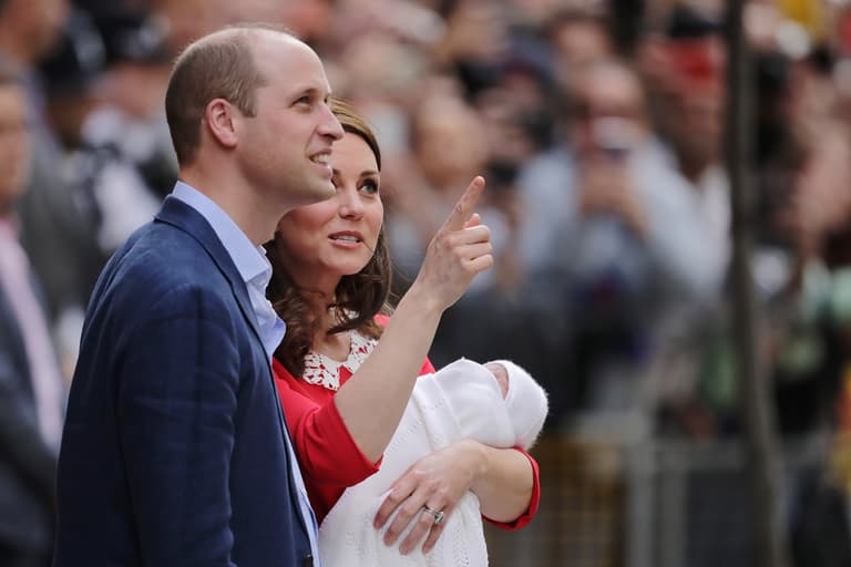 Here’s what we think Will and Kate said to each other as they introduced the royal baby Here’s what we think Will and Kate said to each other as they introduced the royal baby