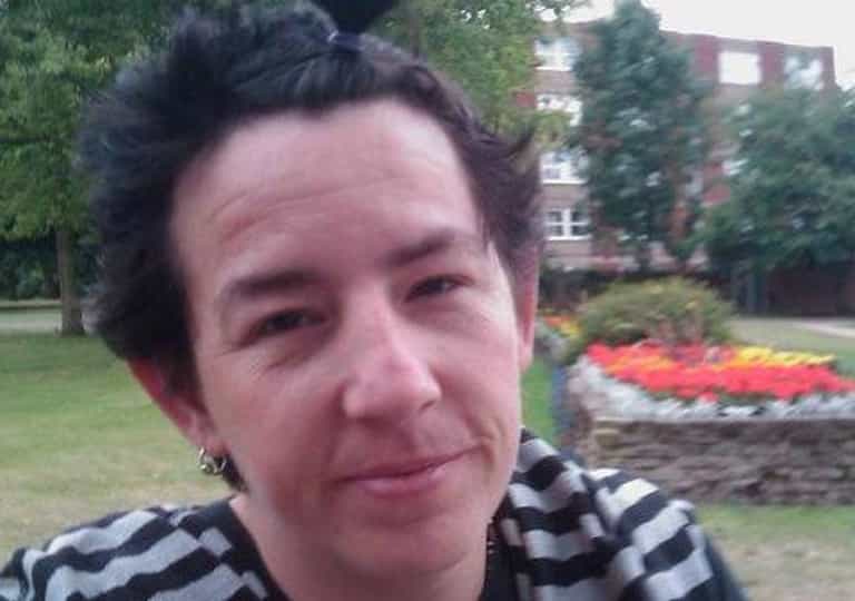 Granny shoots ‘masked machete-wielding thug’ with crossbow after gang ransack her home Granny shoots ‘masked machete-wielding thug’ with crossbow after gang ransack her home
