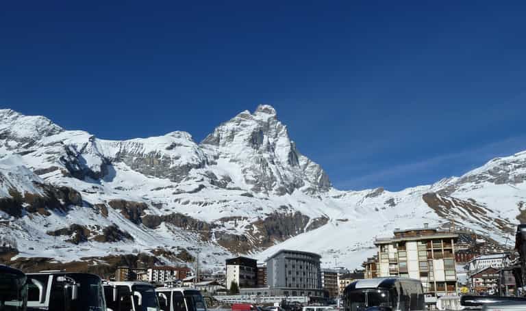 Drunk tourist accidentally climbs mountain as he tries to walk back to hotel Drunk tourist accidentally climbs mountain as he tries to walk back to hotel