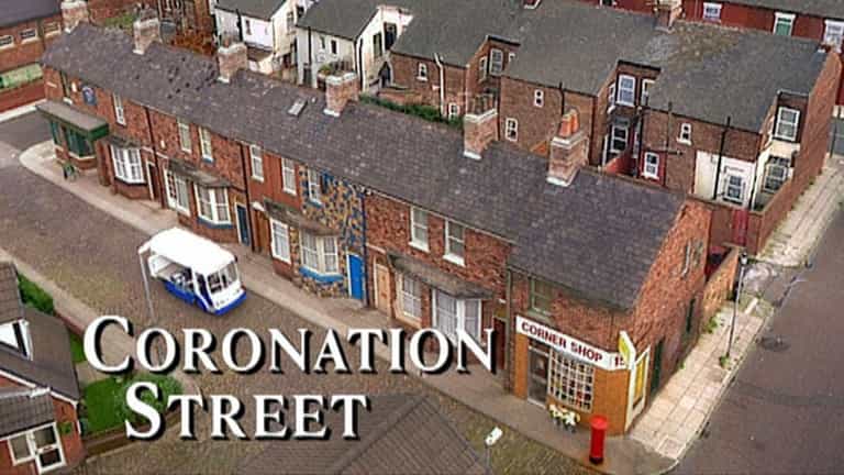 An old Corrie star shared a throwback cast pic from 2000 and it’s mad how much has changed An old Corrie star shared a throwback cast pic from 2000 and it’s mad how much has changed