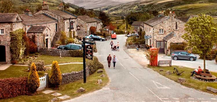 Emmerdale viewers were devastated as a fan favourite left the village last night Emmerdale viewers were devastated as a fan favourite left the village last night