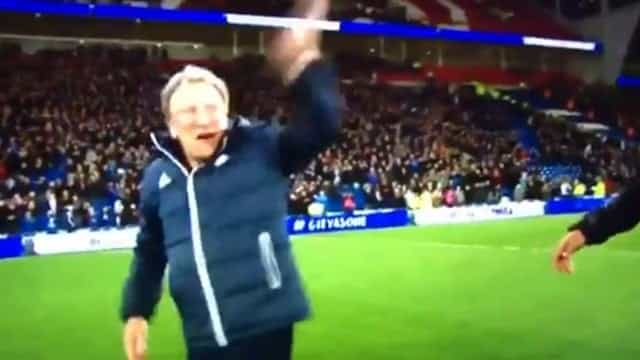 Neil Warnock tells Wolves boss to “f*ck off” and refuses to shake his hand Neil Warnock tells Wolves boss to “f*ck off” and refuses to shake his hand