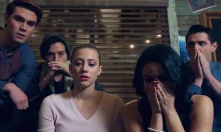 The Black Hood may have been revealed on Riverdale and fans are shook The Black Hood may have been revealed on Riverdale and fans are shook