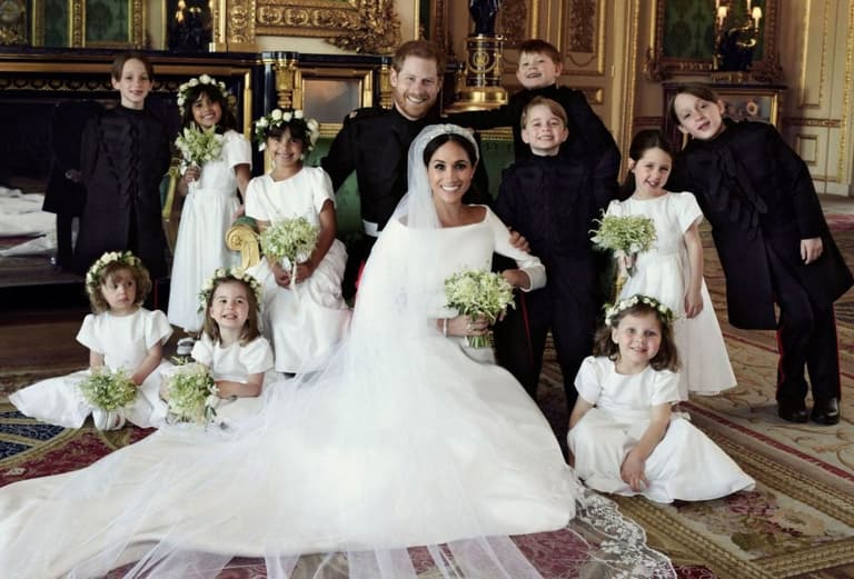 People spot ‘irritating’ apparent mistake with Harry and Meghan’s official wedding photos People spot ‘irritating’ apparent mistake with Harry and Meghan’s official wedding photos