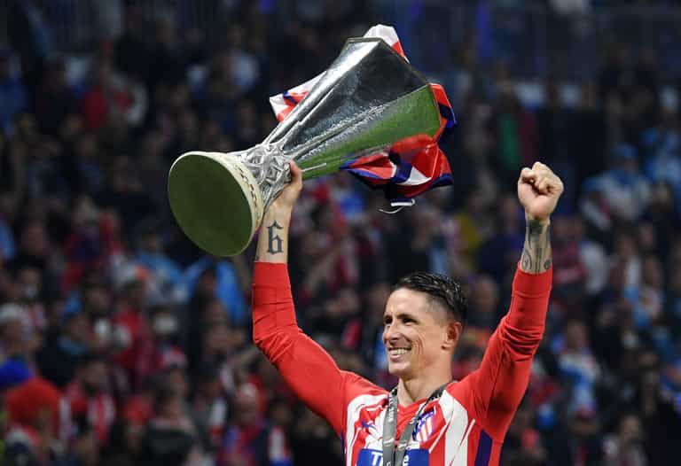 Fernando Torres’ fans loved Gabi’s gesture at the end of the Europa League final Fernando Torres’ fans loved Gabi’s gesture at the end of the Europa League final
