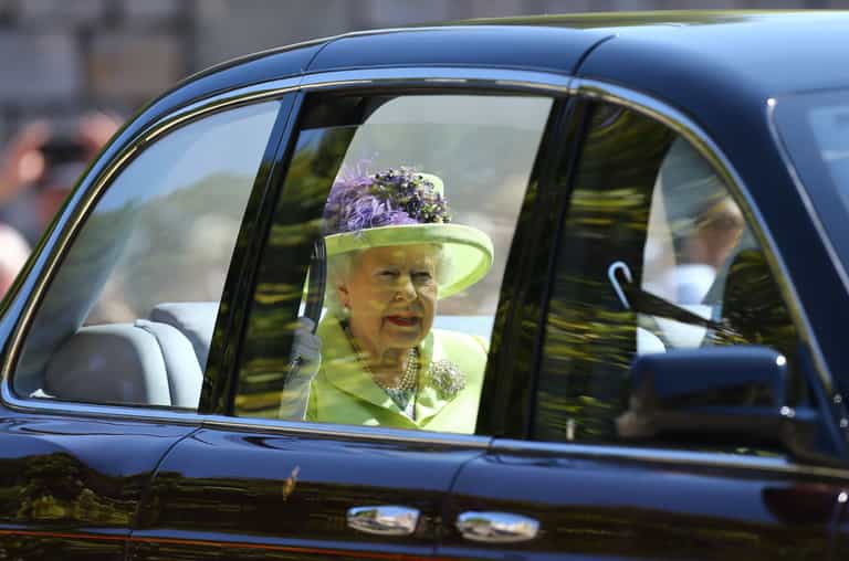 People are making a disrespectful comparison about the Queen at the royal wedding People are making a disrespectful comparison about the Queen at the royal wedding