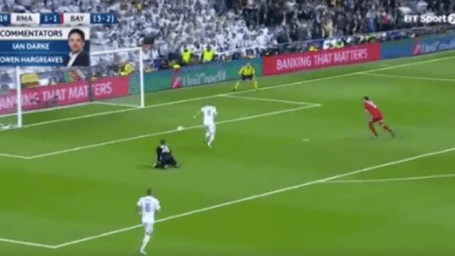 WATCH: Bayern Munich goalkeeper gifts Real Madrid goal with horrendous error WATCH: Bayern Munich goalkeeper gifts Real Madrid goal with horrendous error