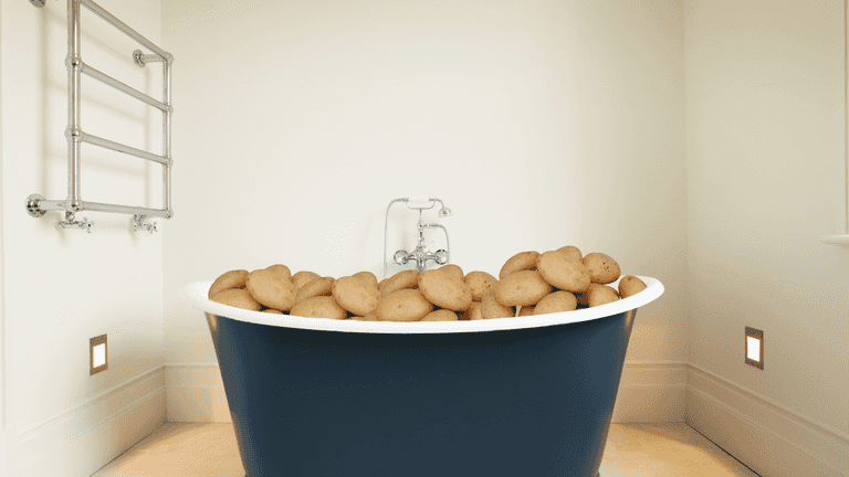 Man caught filling hotel bathtub up with potatoes while wearing a bra on drugs Man caught filling hotel bathtub up with potatoes while wearing a bra on drugs