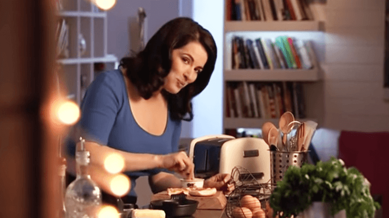 7 things that always happen during a Nigella cookery show 7 things that always happen during a Nigella cookery show