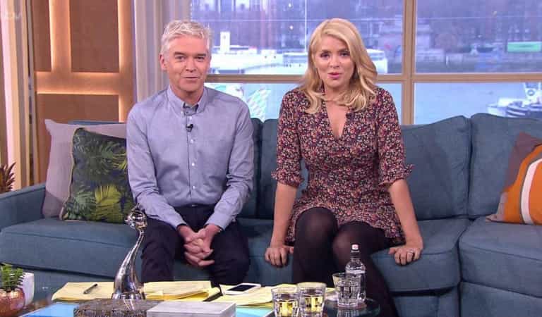 The first look at Holly and Phil’s appearance on Coronation Street is here The first look at Holly and Phil’s appearance on Coronation Street is here