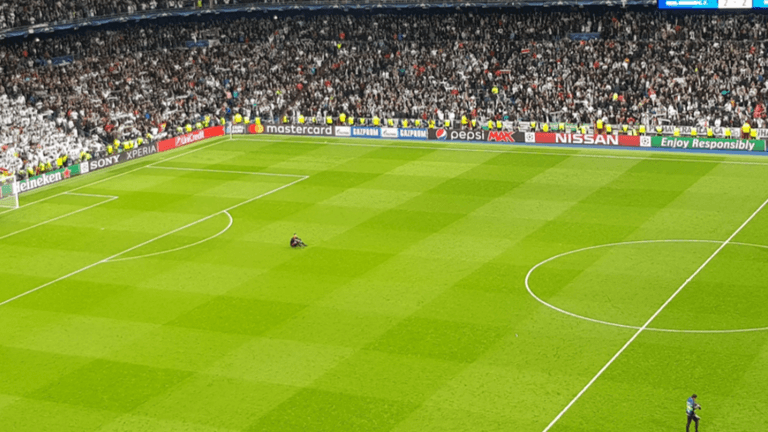 Dejected Sven Ulreich cuts desolate figure alone on pitch after Champions League exit Dejected Sven Ulreich cuts desolate figure alone on pitch after Champions League exit