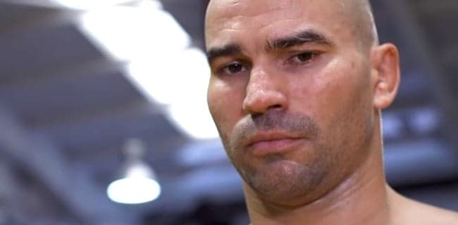 Drinking a pint may have actually saved Artem Lobov’s life Drinking a pint may have actually saved Artem Lobov’s life