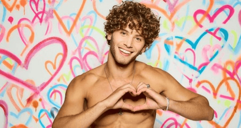 Love Island’s Eyal Booker was in cheesy pop band, and they are seriously cringe Love Island’s Eyal Booker was in cheesy pop band, and they are seriously cringe