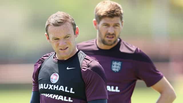 Steven Gerrard has offered Wayne Rooney some advice on his playing future Steven Gerrard has offered Wayne Rooney some advice on his playing future