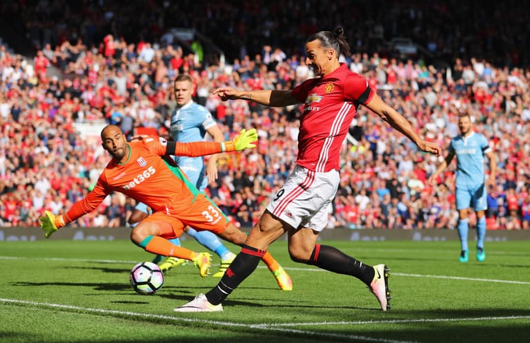 Manchester United set to announce signing of veteran goalkeeper this week Manchester United set to announce signing of veteran goalkeeper this week