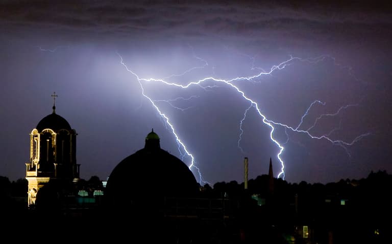 Yellow weather warning as UK braces for 48 hours of ‘life-threatening’ thunder and lightning Yellow weather warning as UK braces for 48 hours of ‘life-threatening’ thunder and lightning