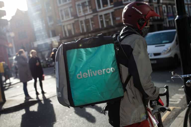 Student orders takeaway so driver can get rid of a spider Student orders takeaway so driver can get rid of a spider