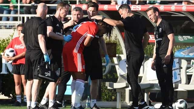 Ashley Williams posts picture from hospital after puncturing lung against Mexico Ashley Williams posts picture from hospital after puncturing lung against Mexico