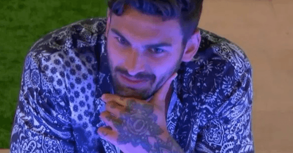 Domestic abuse charity warns Love Island viewers about Adam’s behaviour Domestic abuse charity warns Love Island viewers about Adam’s behaviour