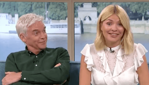 Holly Willoughby rinses Adam from Love Island Holly Willoughby rinses Adam from Love Island