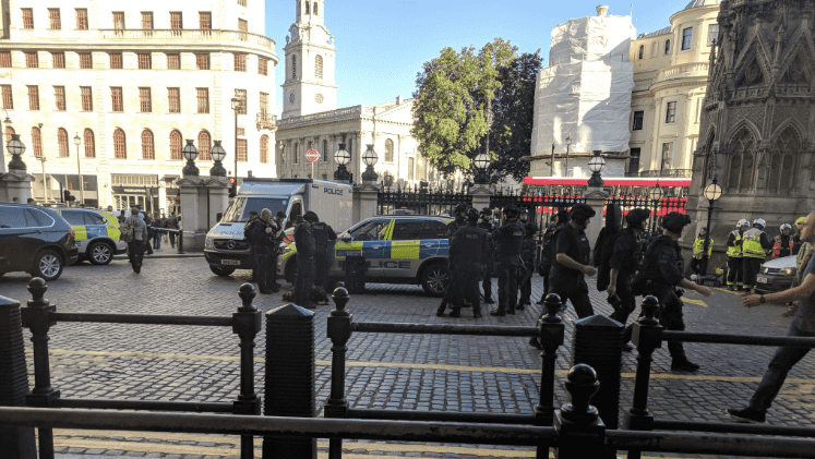 Man claiming to have a bomb arrested at Charing Cross station Man claiming to have a bomb arrested at Charing Cross station