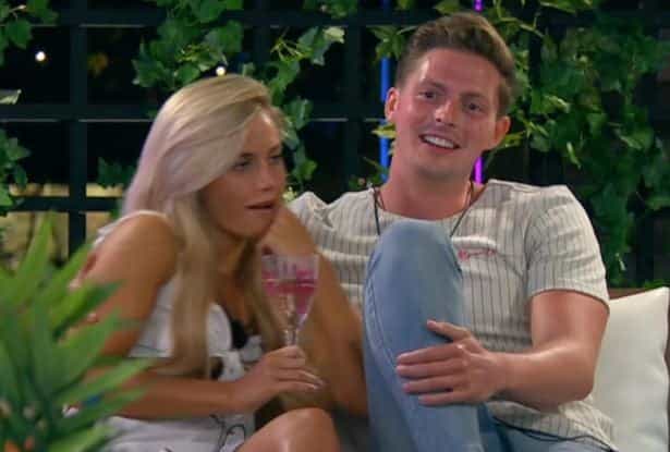 Everyone’s got the same take about Alex and Ellie on Love Island tonight Everyone’s got the same take about Alex and Ellie on Love Island tonight