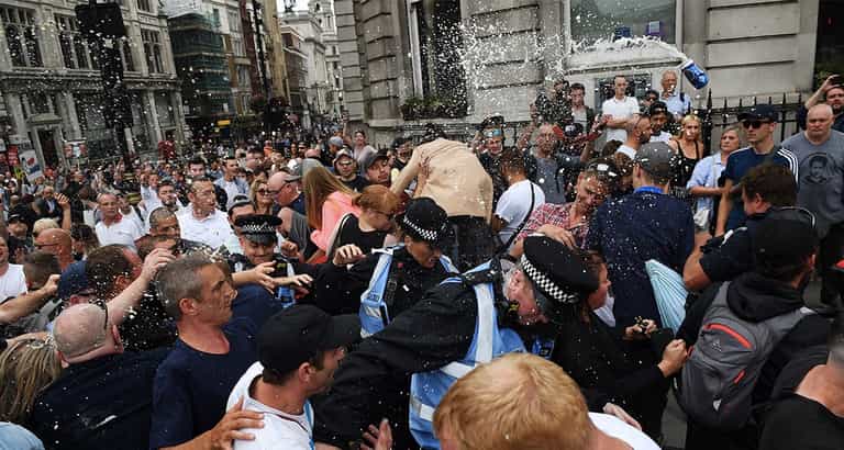 Five arrested at ‘Free Tommy Robinson’ March in London Five arrested at ‘Free Tommy Robinson’ March in London
