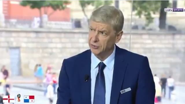 It’s safe to say that Arsene Wenger doesn’t agree with Kyle Walker’s England position