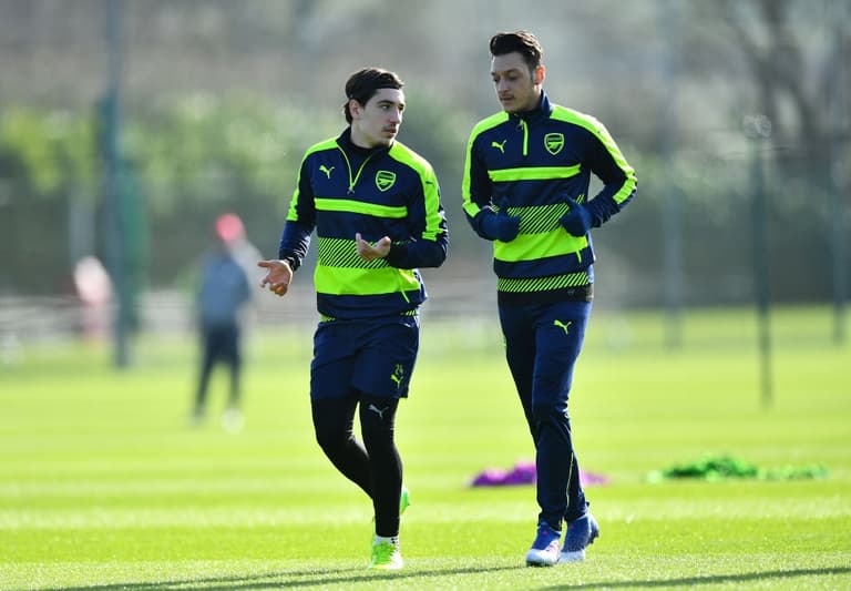 Hector Bellerin defends Mesut Ozil’s decision to quit Germany team over racism Hector Bellerin defends Mesut Ozil’s decision to quit Germany team over racism