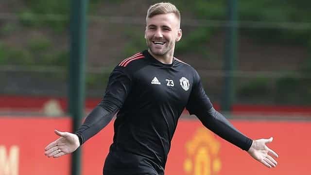 New Luke Shaw training picture makes accusations of being overweight look stupid New Luke Shaw training picture makes accusations of being overweight look stupid