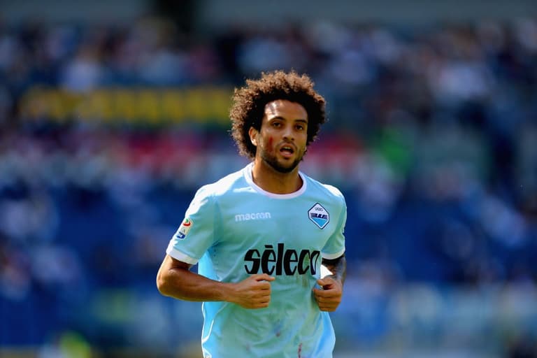 Manchester United target on verge of completing move to West Ham Manchester United target on verge of completing move to West Ham