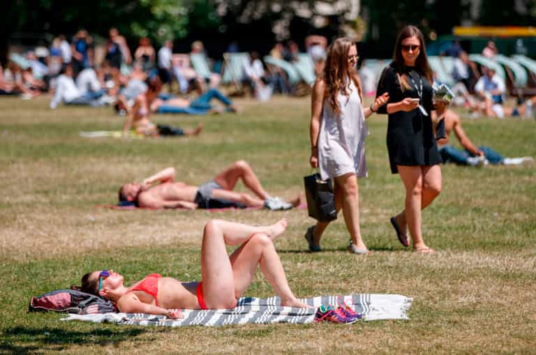 UK prepares for hottest day of the year as temperatures forecast to reach 33C UK prepares for hottest day of the year as temperatures forecast to reach 33C