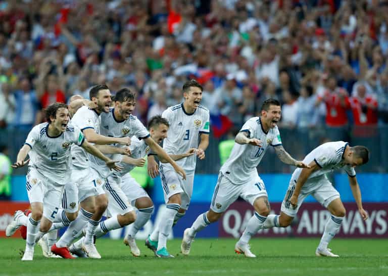 Russia players sniffed ammonia at World Cup, German media claims Russia players sniffed ammonia at World Cup, German media claims